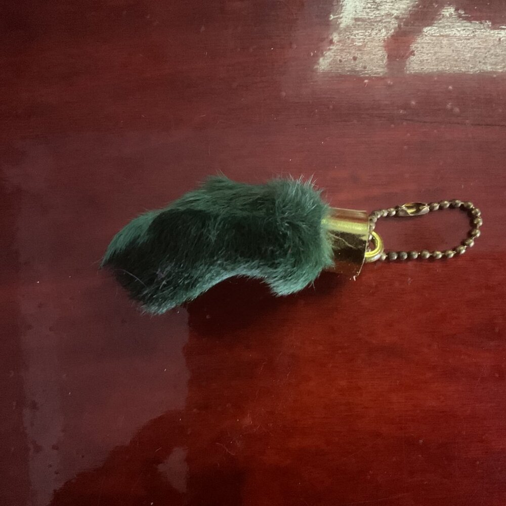 Emerald Rabbit's Foot Keychain - Picture 2 of 2